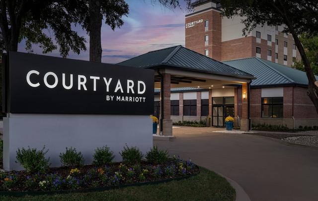 Courtyard by Marriott Dallas Addison/Quorum Drive