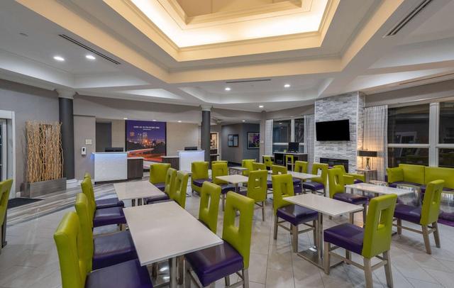 La Quinta Inn & Suites by Wyndham Birmingham Hoover