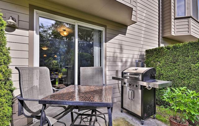 Modern Vancouver Townhome - Right on Main St!