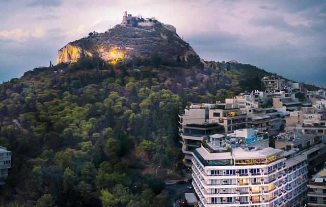 ​St. George Lycabettus Lifestyle Hotel