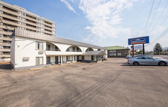 Howard Johnson by Wyndham Downtown Kamloops