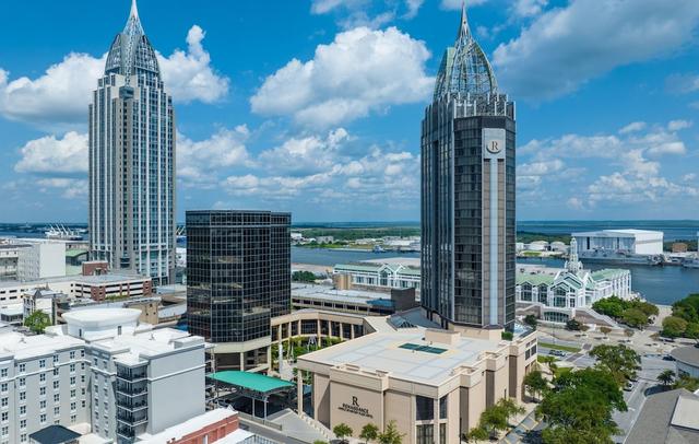 Renaissance Mobile Riverview Plaza Hotel