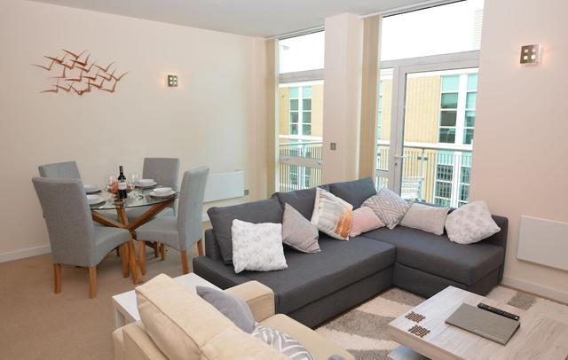 Brightleap Apartments - Silbury View