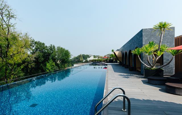 Cross Chiang Mai Riverside