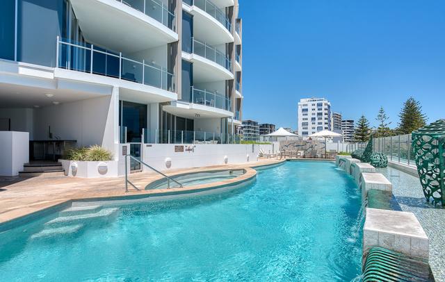 Oceans Mooloolaba Beach