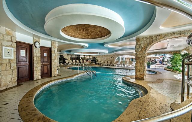 Four Seasons Country Club