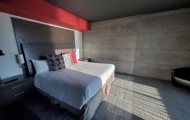 Grand Times Hotel Sherbrooke