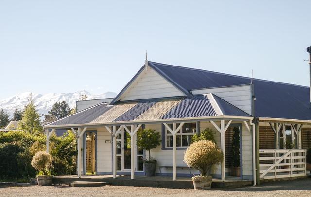 Tongariro Crossing Lodge