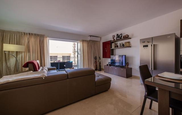 Luxury Apartment near Sea