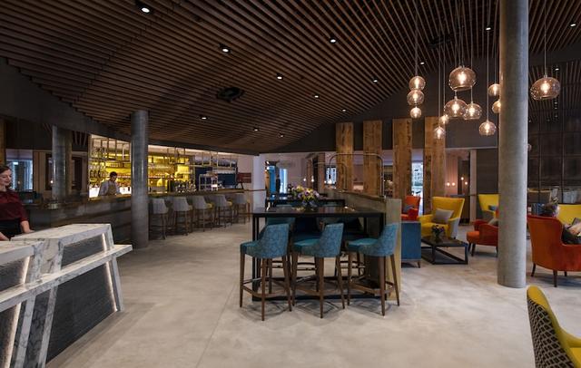 Lincoln Plaza London, Curio Collection by Hilton