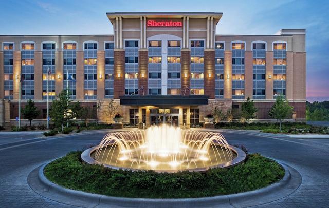 Sheraton St. Paul Woodbury Hotel