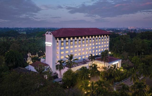 Aryaduta Lippo Village