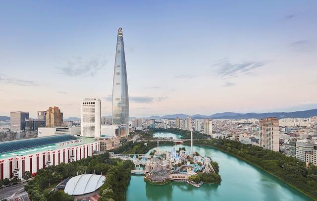 Lotte Hotel World