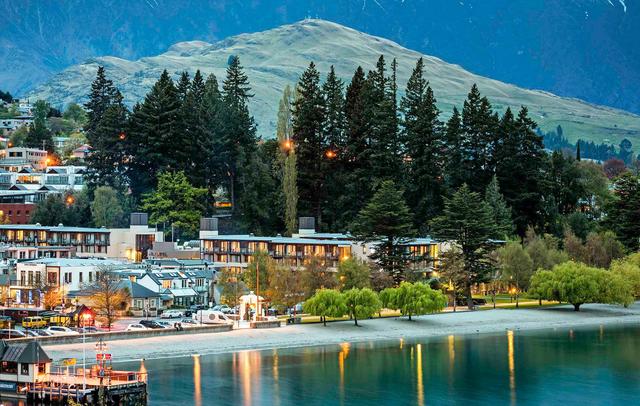 Novotel Queenstown Lakeside