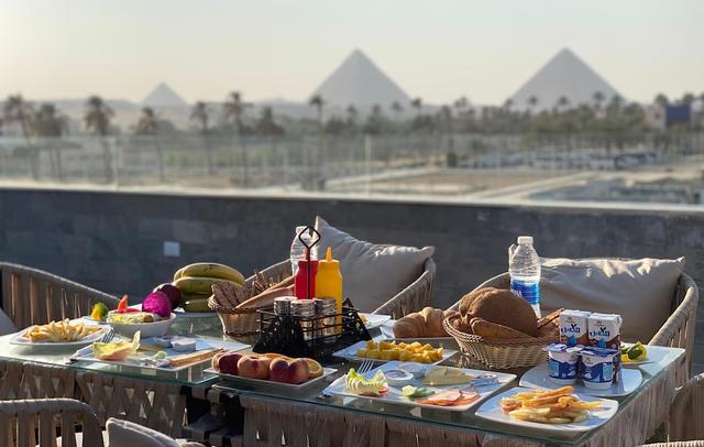 Galleria Pyramids View Hotel