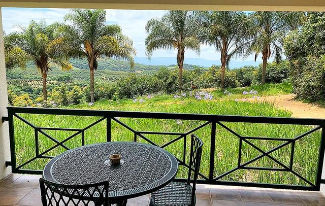 Sherwood's Country House