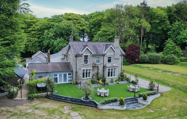 Hill House Country Estate - Princes Gate