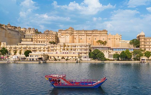 Taj Fateh Prakash Palace
