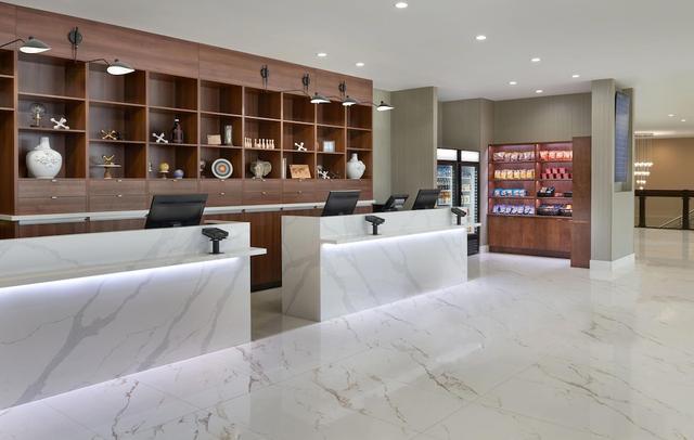 Four Points by Sheraton Toronto Airport