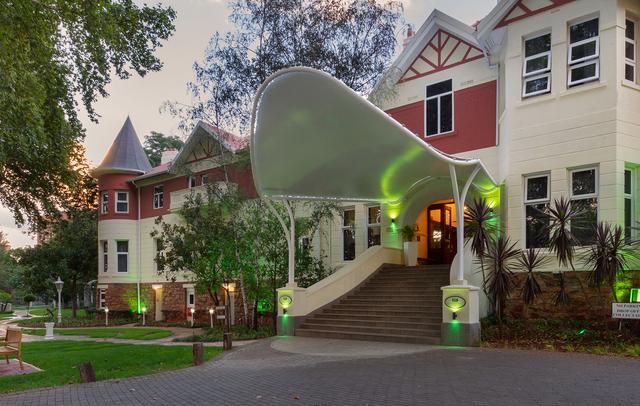 Holiday Inn Johannesburg Sunnyside Park, an IHG Hotel