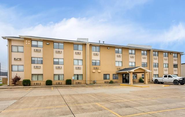 Super 8 by Wyndham Evansville East