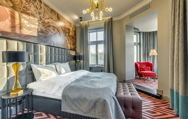 Grand Poet Hotel by Semarah