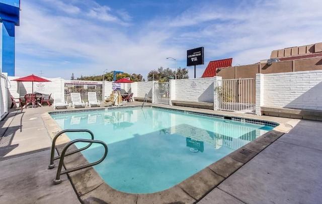 Super 8 by Wyndham Santa Clara