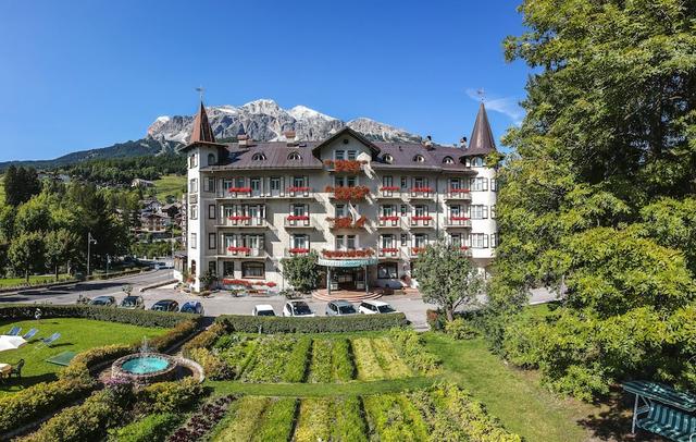 Franceschi Park Hotel