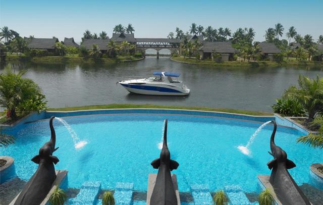 The Zuri Kumarakom Kerala Resort & Spa