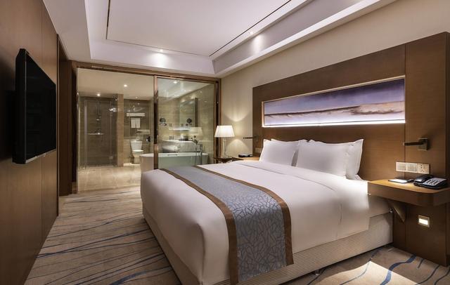 Novotel Qingdao New Hope Hotel