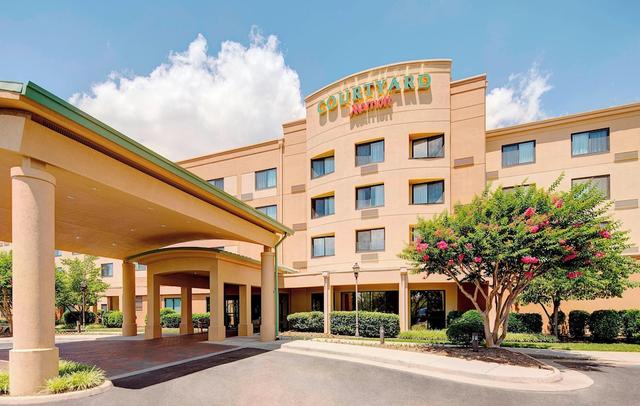Courtyard by Marriott Roanoke Airport