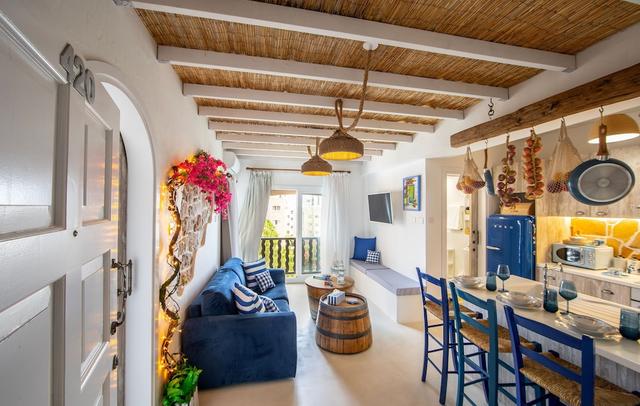 Castle Holiday Apartments