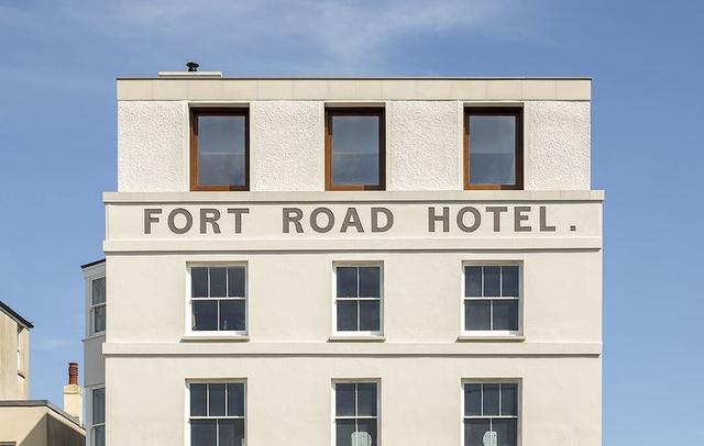 Fort Road Hotel
