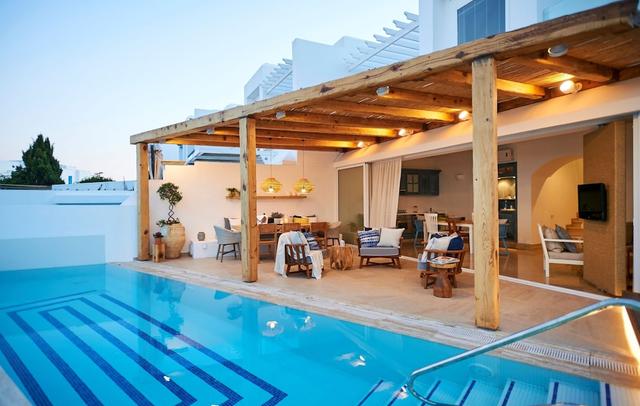 Nausicaa Luxury Villas By Louis Hotels