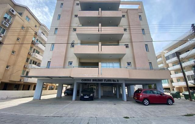 Andrea 3-BR Apt in Mackenzie With Pool