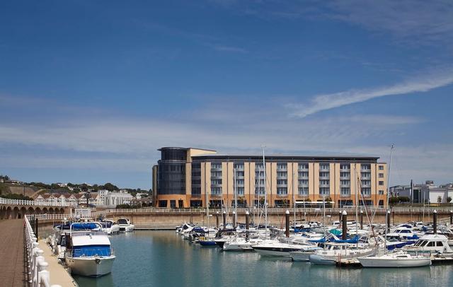 Radisson Blu Waterfront Hotel, Jersey