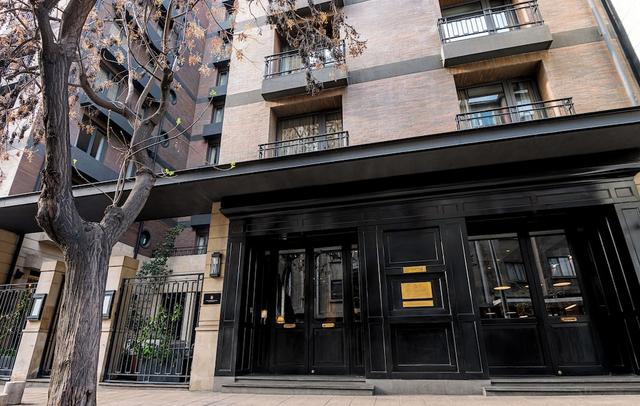 The Singular Santiago