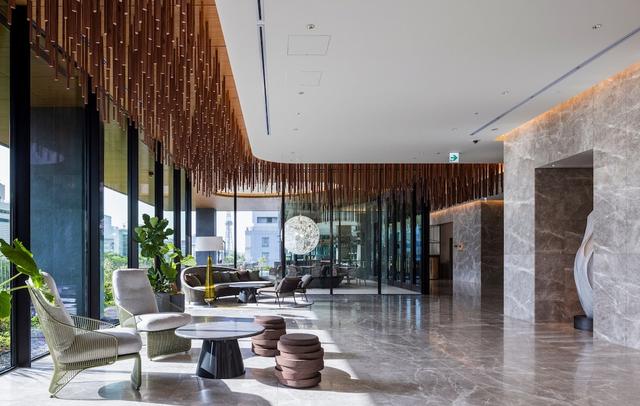 Tiad, Autograph Collection