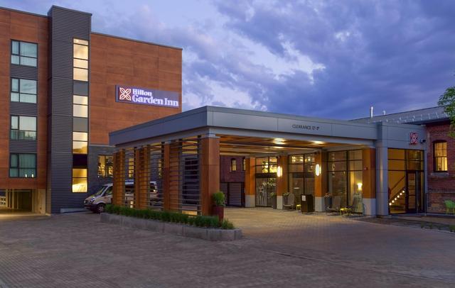 Hilton Garden Inn Burlington Downtown
