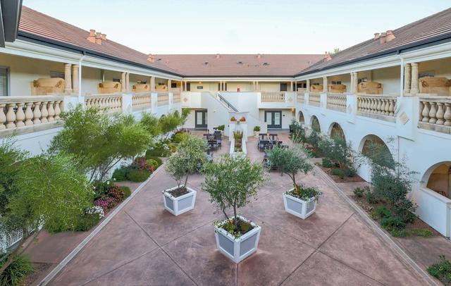 The Lodge at Healdsburg, Tapestry Collection by Hilton