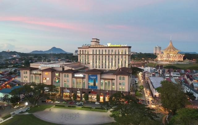 The Waterfront Hotel