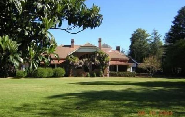 Petersons Armidale Winery & Guesthouse