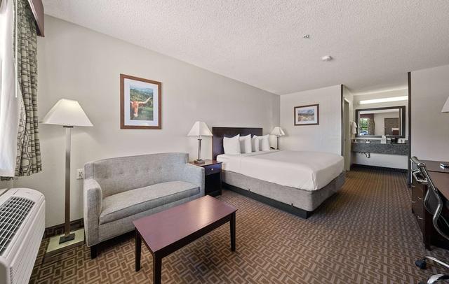 Days Inn by Wyndham Round Rock