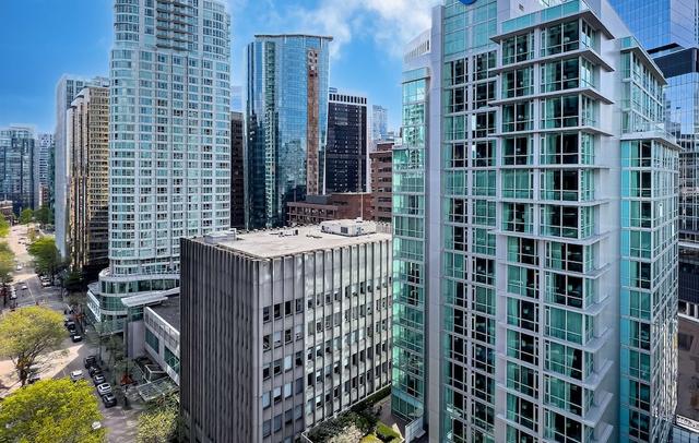 Coast Coal Harbour Vancouver Hotel by APA