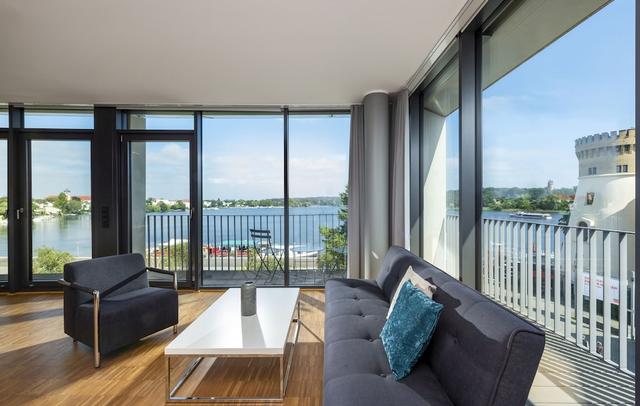 Waveboard Hotel & Boardinghouse