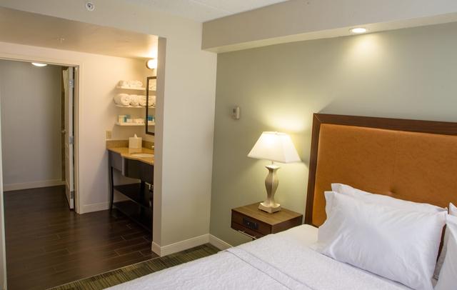 Hampton Inn & Suites Albany-Downtown