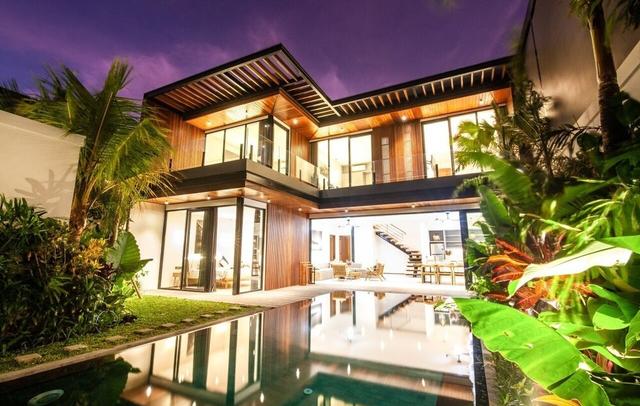 Coastal Haven: Fresh 4BR Villa 200m to Canggu