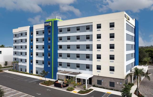 Home2 Suites by Hilton Miami Doral West Airport