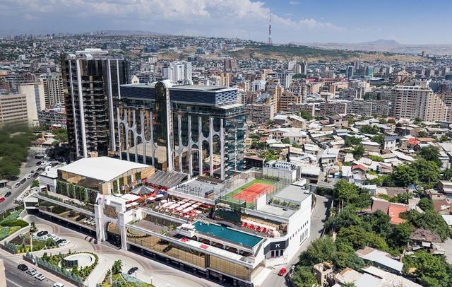 Seven Visions Resort and Places, the Dvin