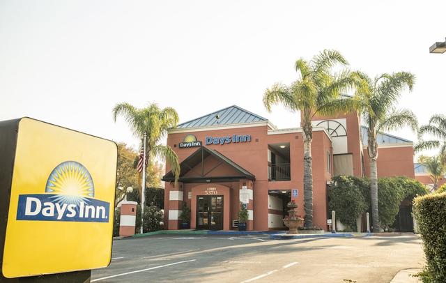 Days Inn by Wyndham Concord